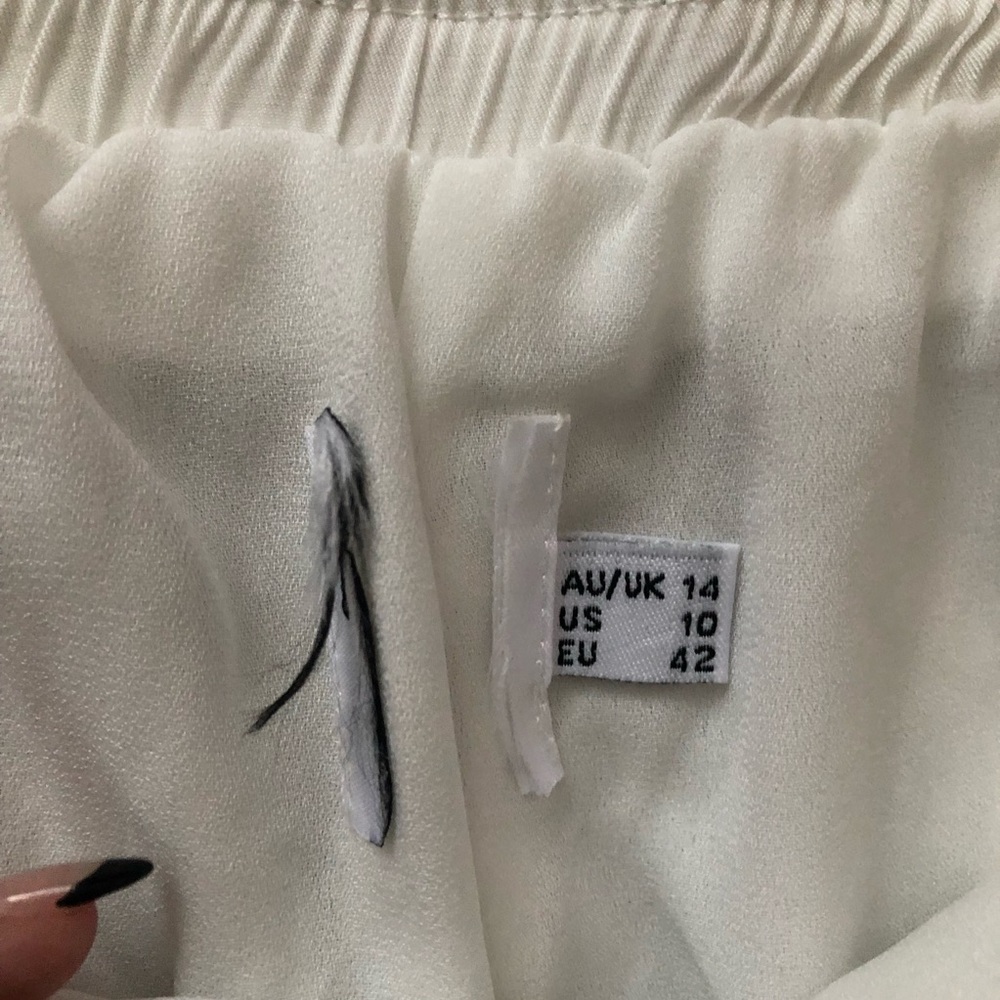 Princess Polly White Drawstring Mini Shorts 10 - Picture 2 of 6